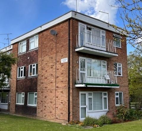 Main image of property: Doddinghurst Road, Brentwood, Essex, CM15