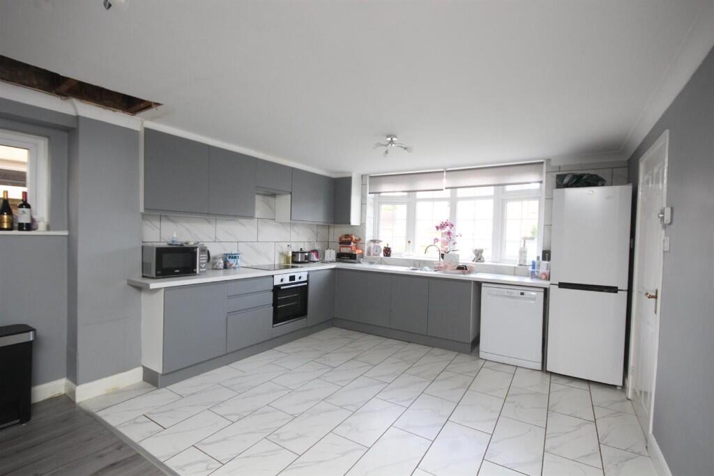 Main image of property: Brook Road, Brentwood, Essex, CM14