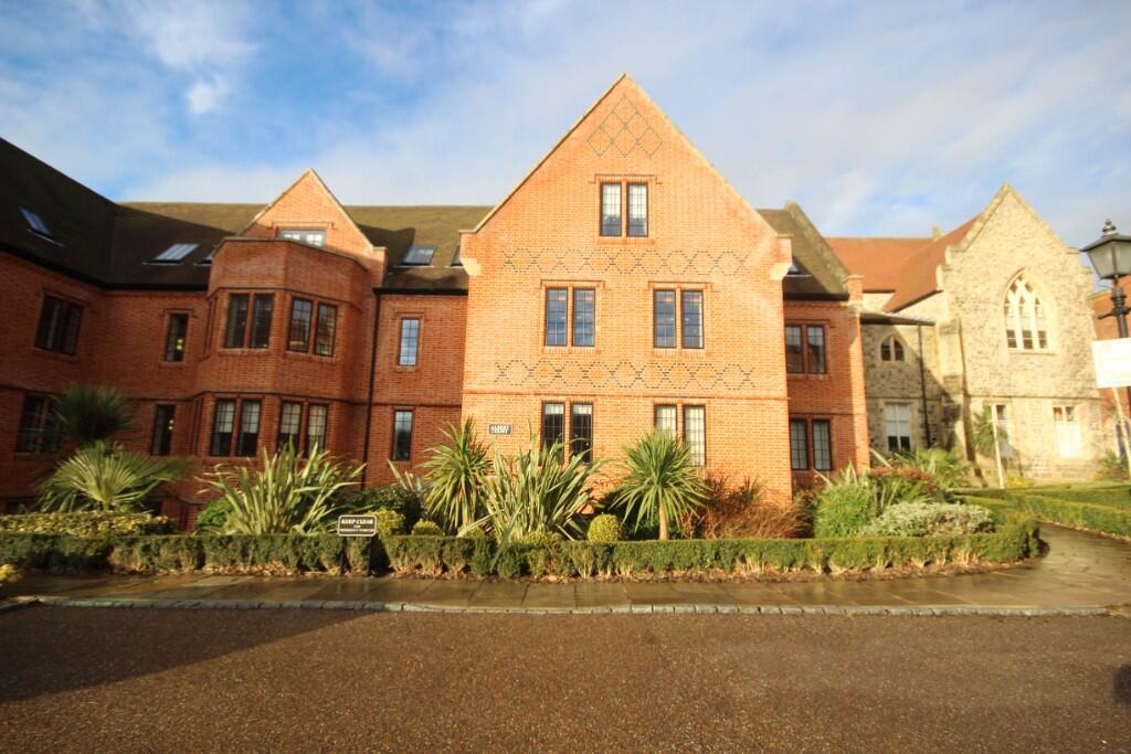 Main image of property: The Galleries, Brentwood, Essex, CM14
