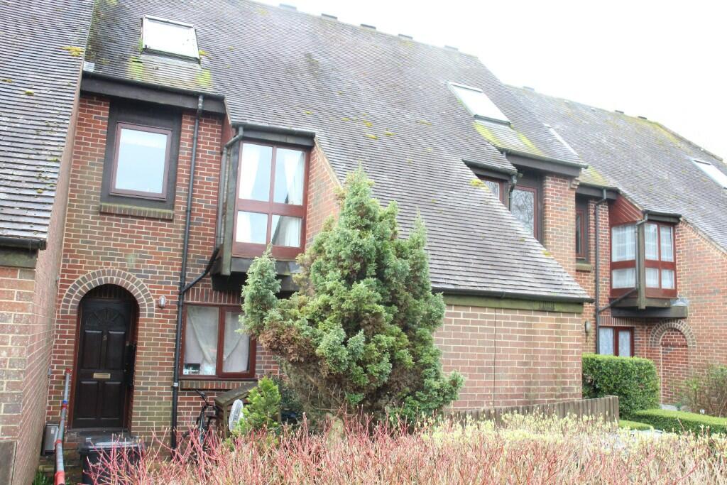 2 bedroom for sale in Chapel Court, Hungerford, Berkshire