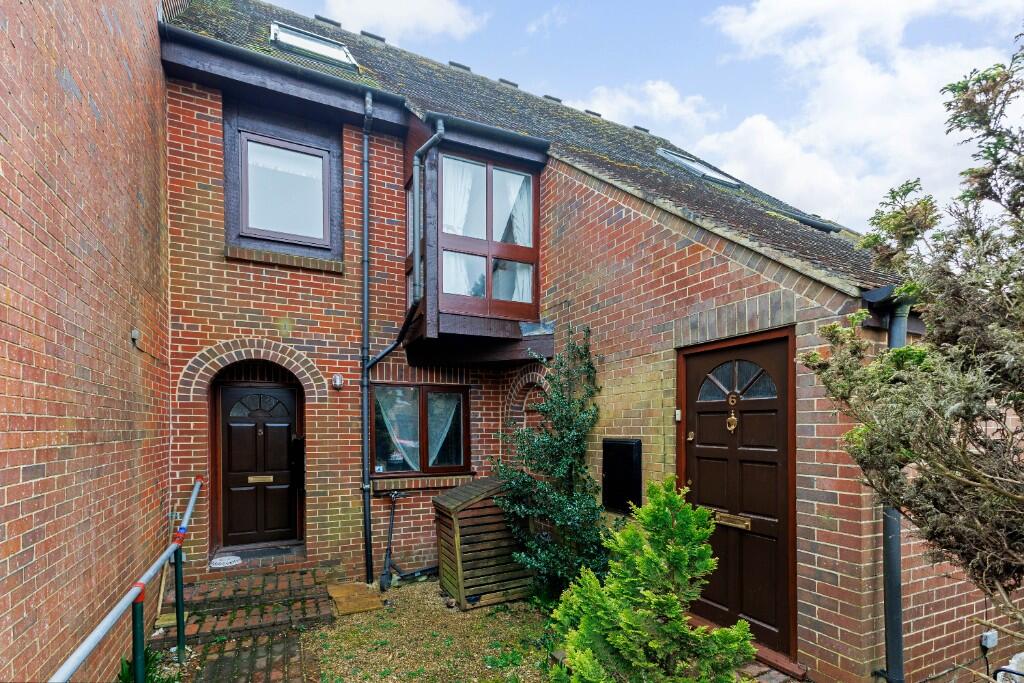 Main image of property: Chapel Court, Hungerford, Berkshire, RG17 0HW