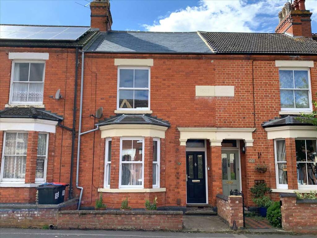 3 bedroom terraced house for sale in Windsor Street, Wolverton, Milton