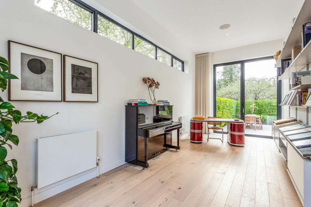 Additional property image - Richmond Road, Bath, BA1