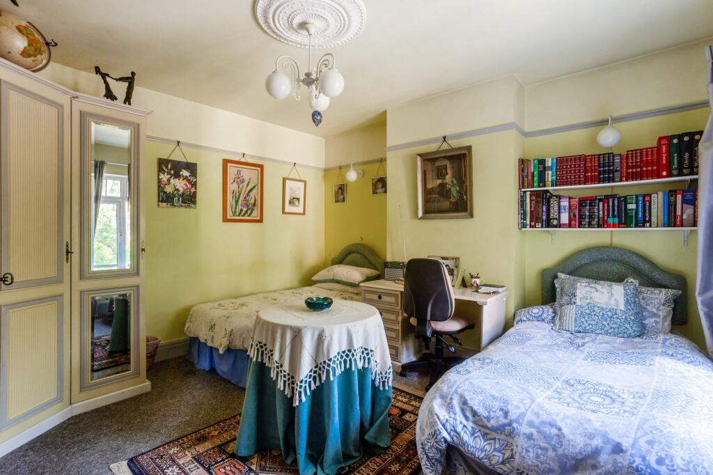 Additional property image - Combe Grove, Bath, BA1