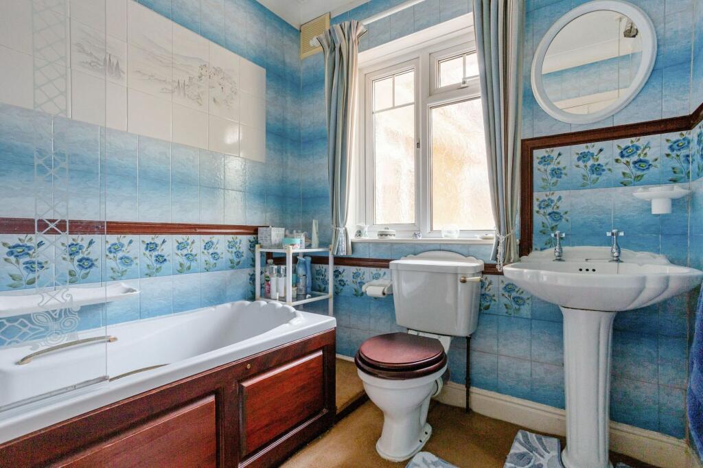 Additional property image - Combe Grove, Bath, BA1