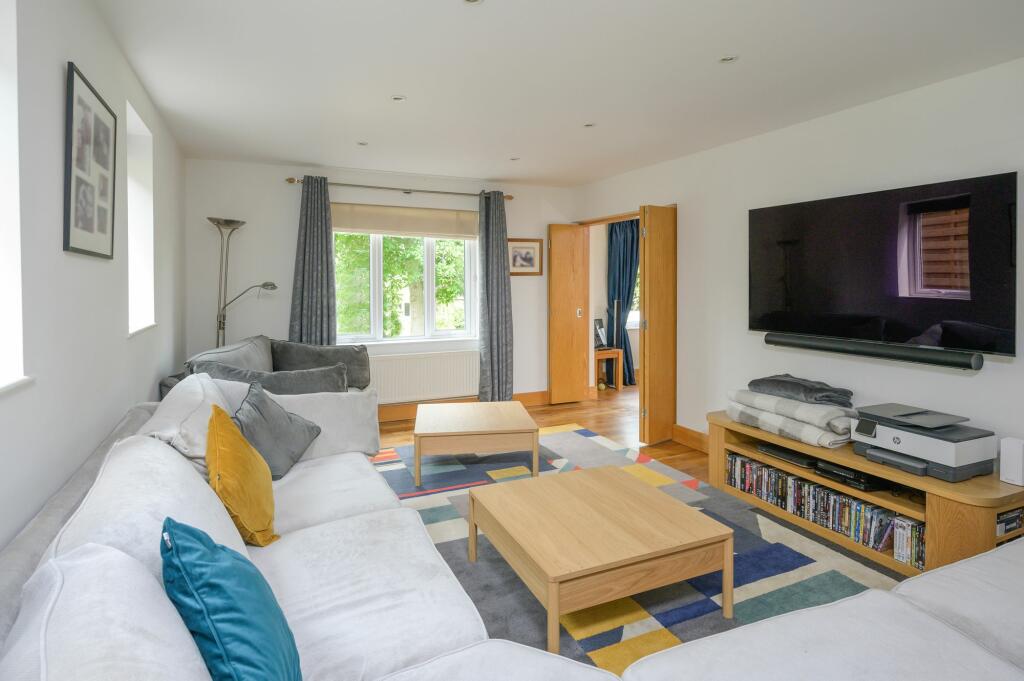 Additional property image - Cleveland Walk, Bath, BA2