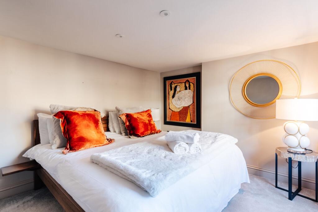 Additional property image - Old Orchard Street, Bath, BA1