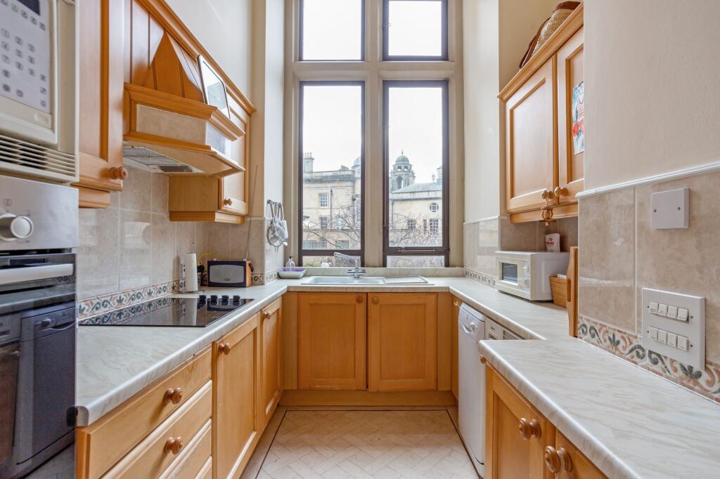 Additional property image - Grand Parade, Bath, BA2