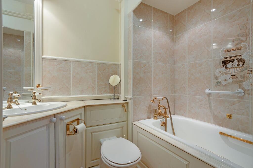 Additional property image - Grand Parade, Bath, BA2