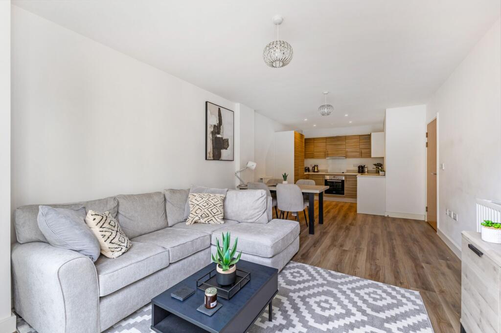 Additional property image - Midland Road, Bath, BA2