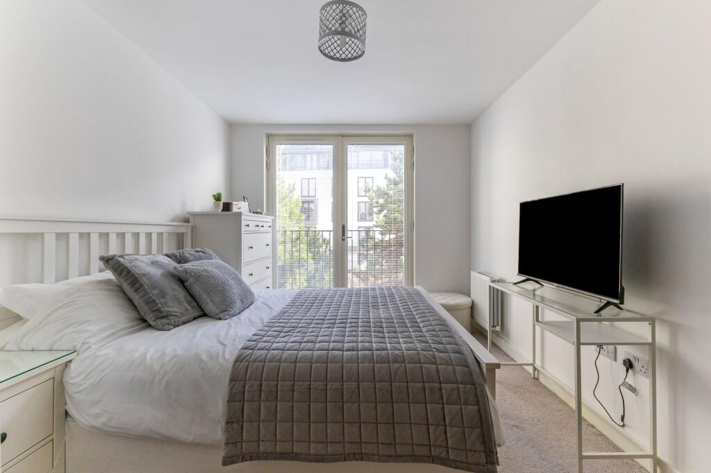 Additional property image - Midland Road, Bath, BA2