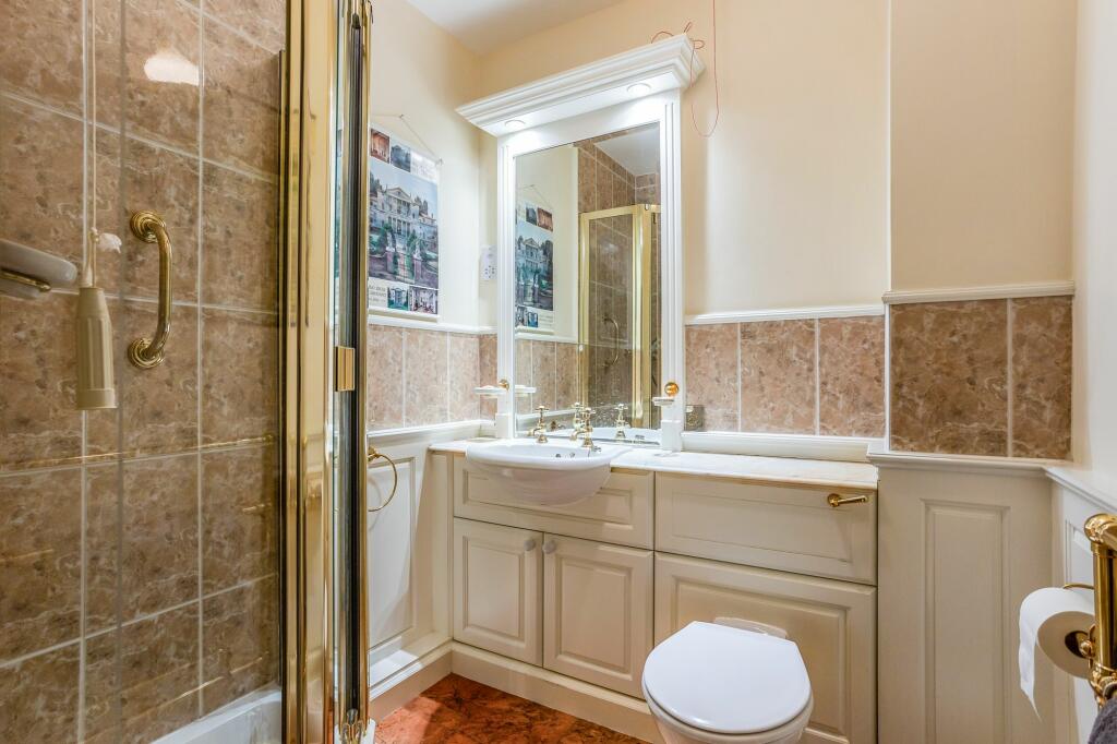Additional property image - Grand Parade, Bath, BA2
