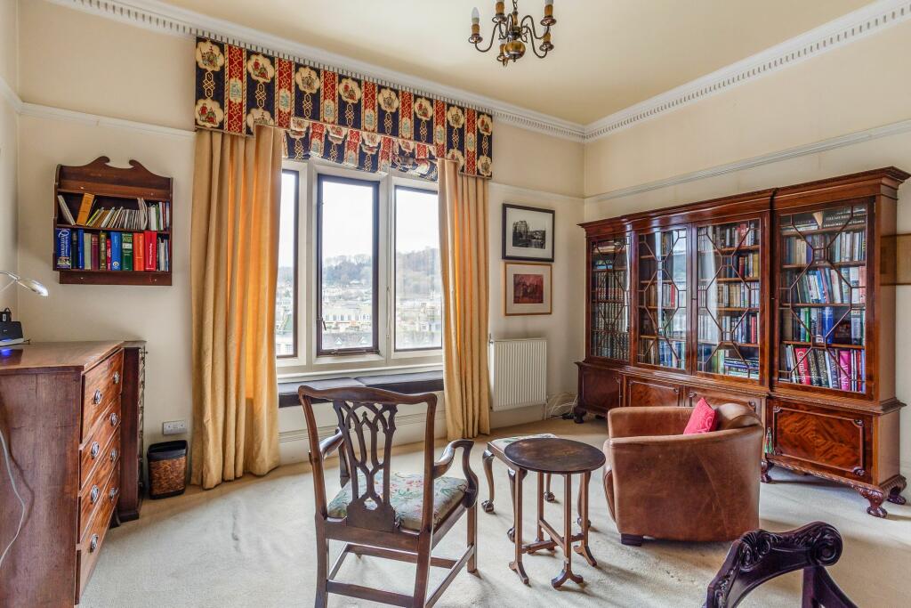 Additional property image - Grand Parade, Bath, BA2
