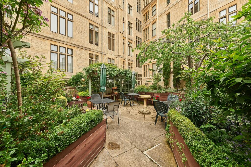 Additional property image - Grand Parade, Bath, BA2