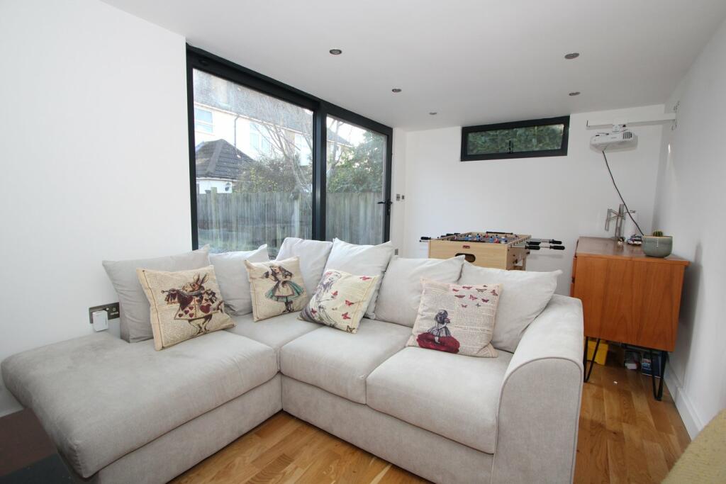 Additional property image - Bloomfield Road, Bromley, BR2