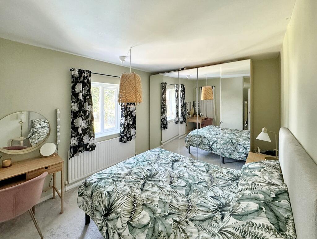 Additional property image - Laburnum Way, Bromley, BR2