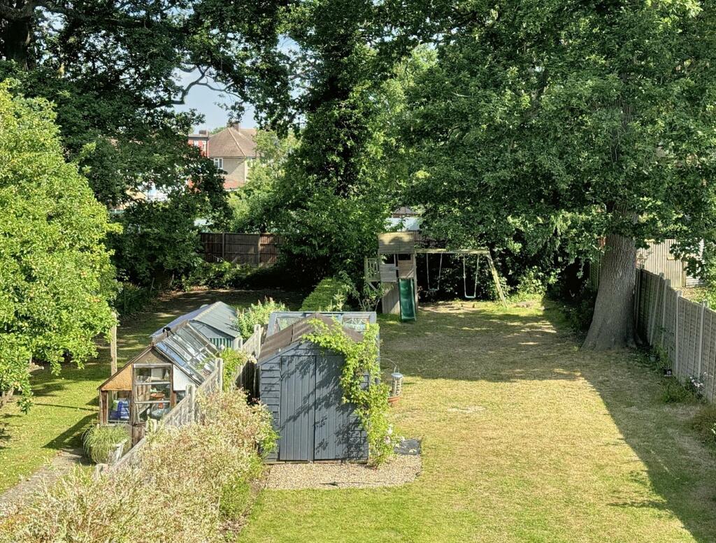 Additional property image - Laburnum Way, Bromley, BR2