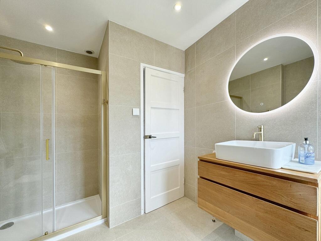 Additional property image - Laburnum Way, Bromley, BR2
