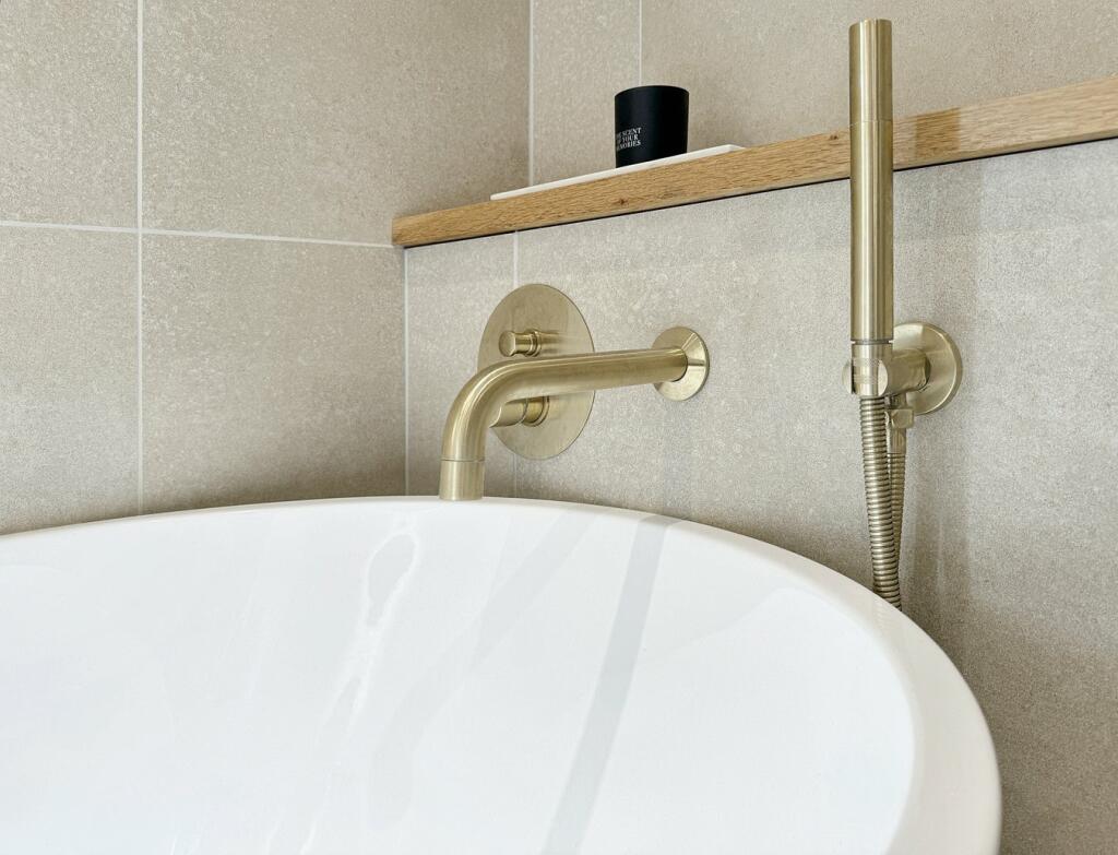 Additional property image - Laburnum Way, Bromley, BR2