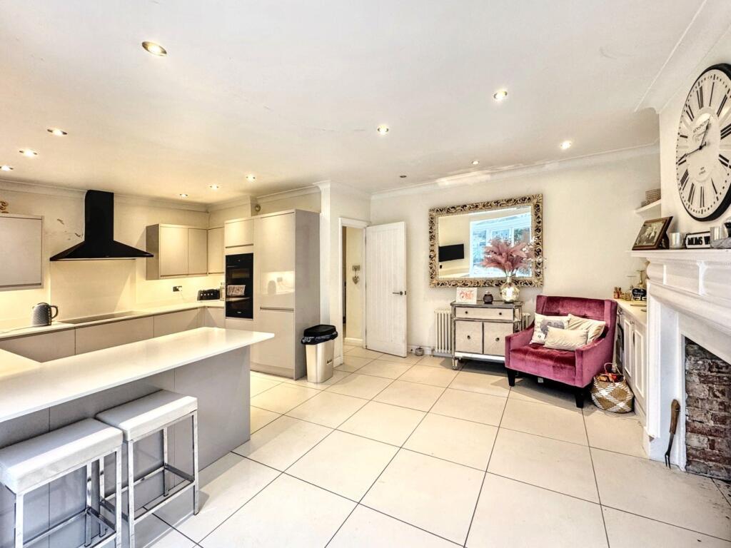 Additional property image - Petts Wood Road, Petts Wood, Orpington, BR5