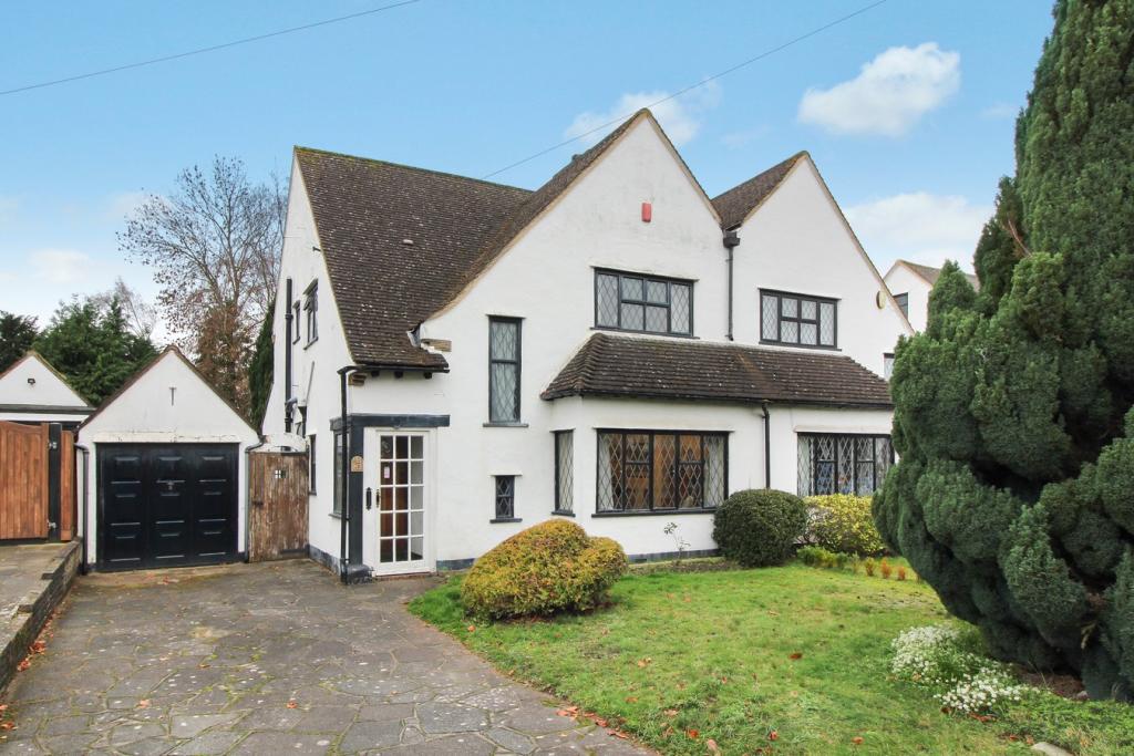 3 bedroom semidetached house for sale in Princes Avenue, Petts Wood