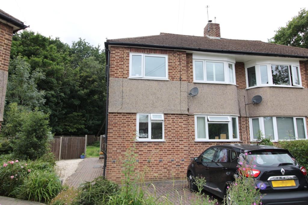 2 bedroom flat for sale in Eynsford Close, Petts Wood, Orpington, BR5