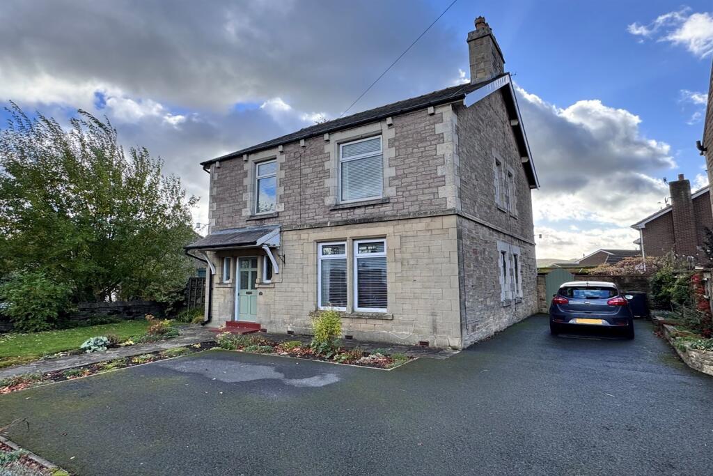 Main image of property: Long Lane, Chapel-En-Le-Frith, High Peak