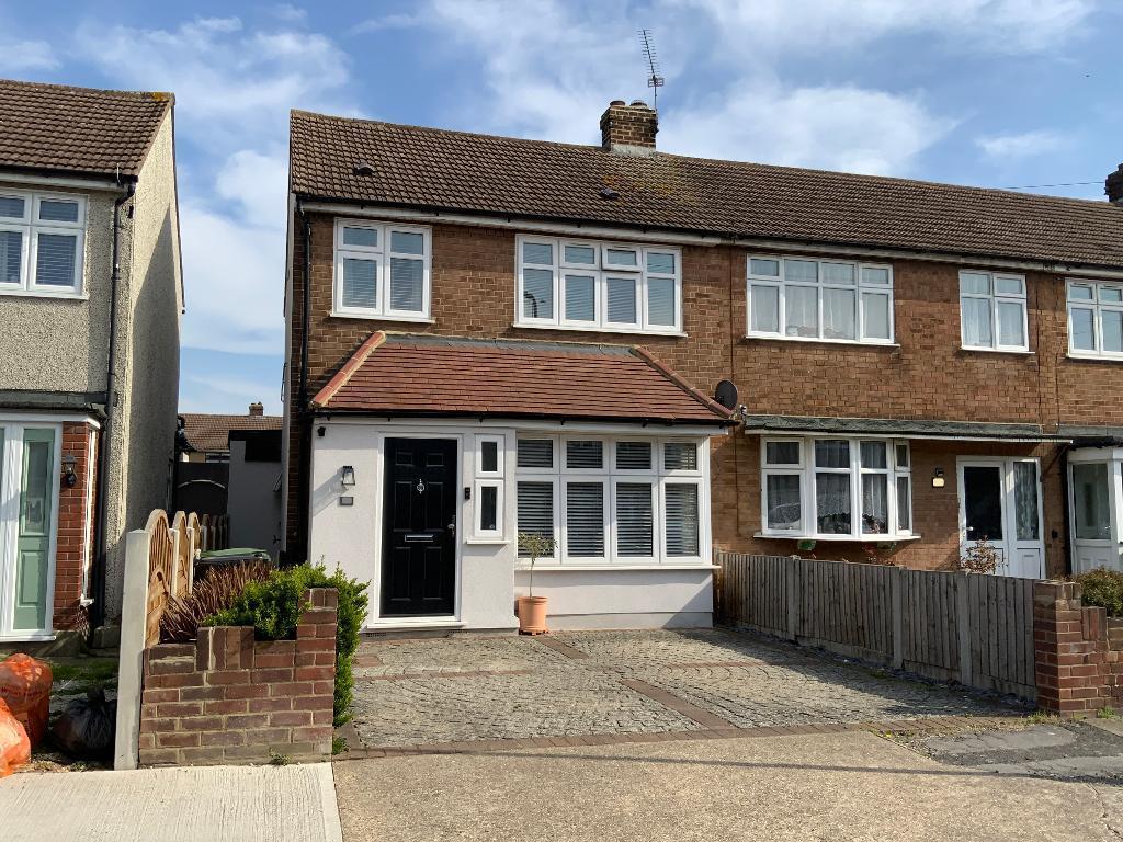 Main image of property: Newtons Close, South Hornchurch, Essex, RM13 7AX