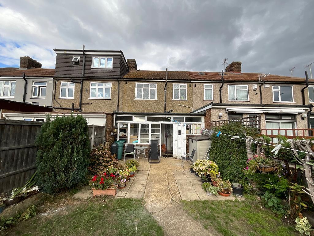 Main image of property: Castle Avenue, South Hornchurch, Essex, RM13 7TD