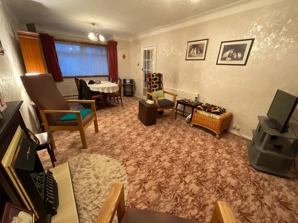 Main image of property: Fernbank Avenue, Hornchurch, Essex, RM12 5RA