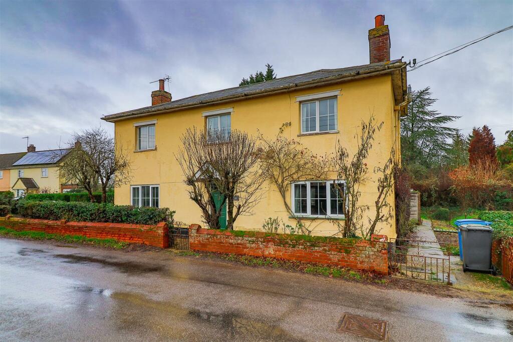 3 bedroom detached house for sale in The Street, Aldham, Ipswich, IP7