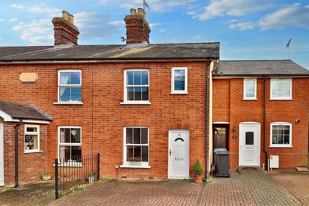Main image of property: New Cut, Hadleigh, IP7