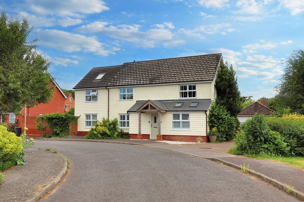 Main image of property: Dunton Grove, Hadleigh, IP7