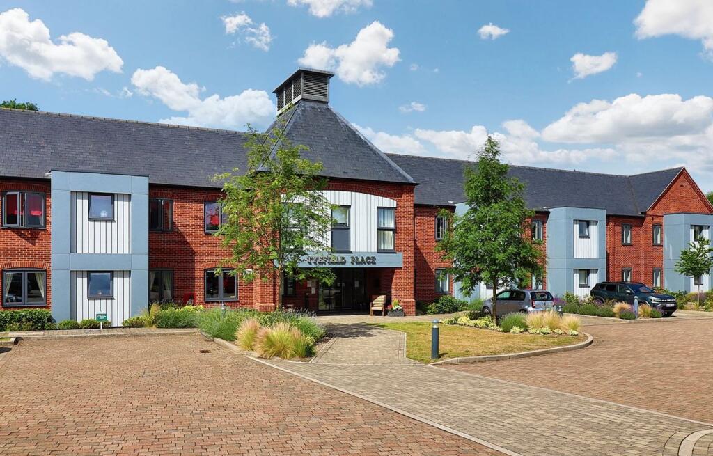 Main image of property: Tyefield Place, Hadleigh, IP7