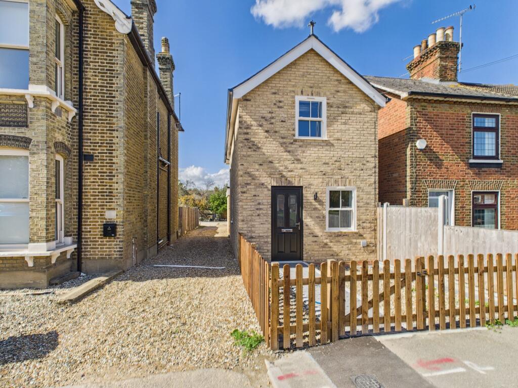 Main image of property: Southend Road, Stanford Le Hope, SS17