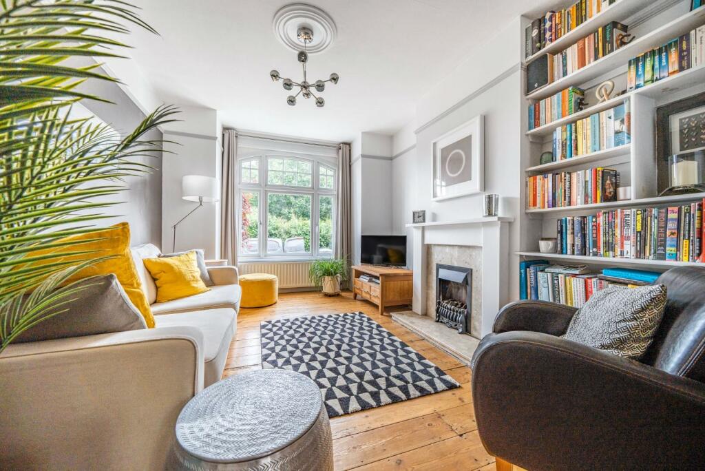 3 bedroom property for sale in Norman Road, West Malling, ME19