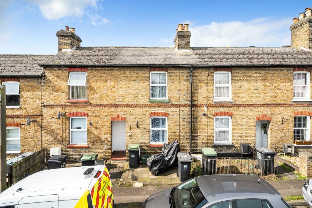 3 bedroom terraced house for sale in May Street, Snodland, ME6
