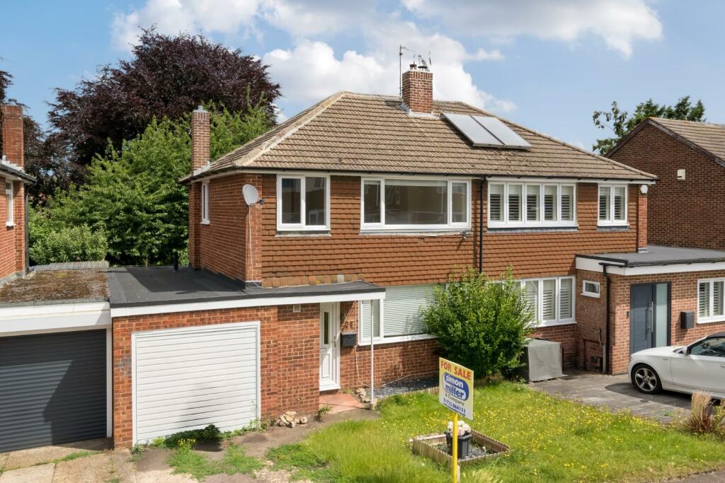 3 bedroom semidetached house for sale in Cottenham Close, East Malling