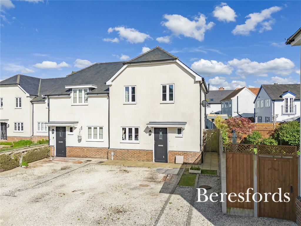 3 bedroom semidetached house for sale in Windmill Place, Takeley, CM22