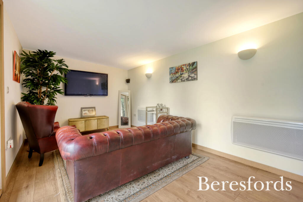 Additional property image - Bannister Green, Felsted, CM6