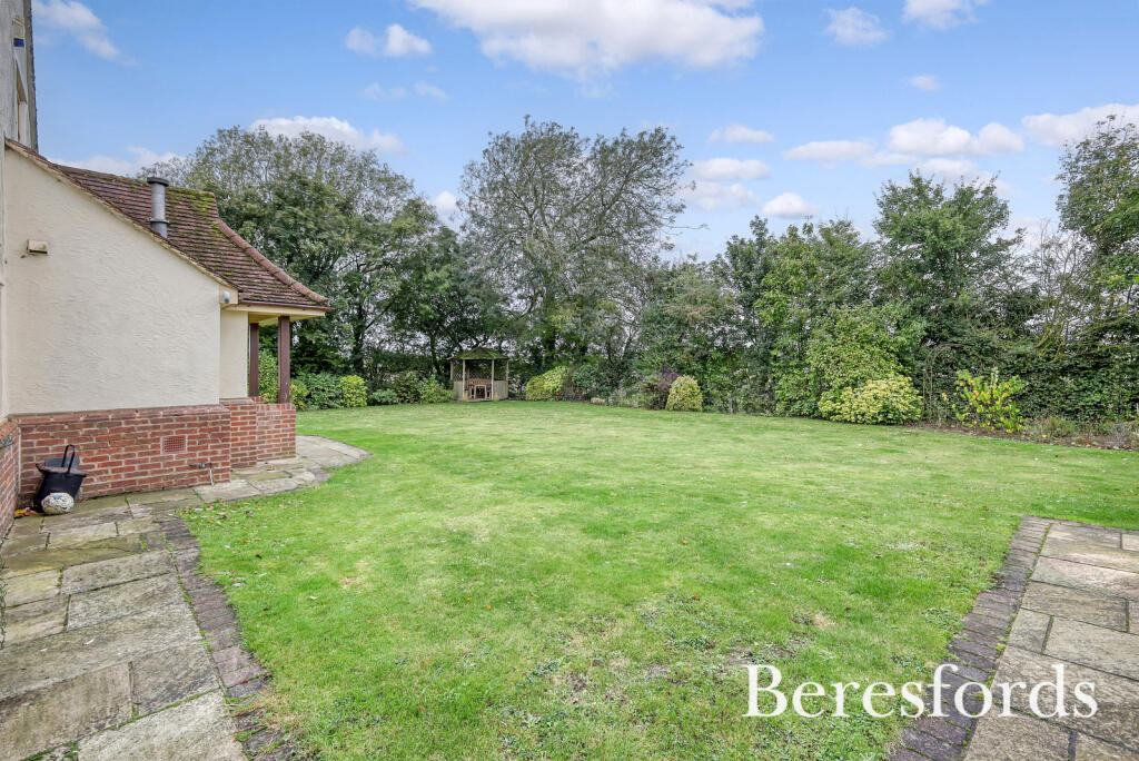 Additional property image - Bannister Green, Felsted, CM6