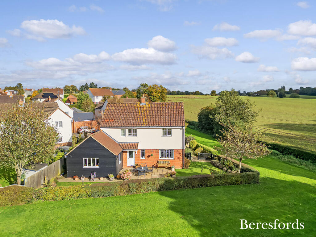 3 bedroom detached house for sale in Brocks Mead, Great Easton, CM6
