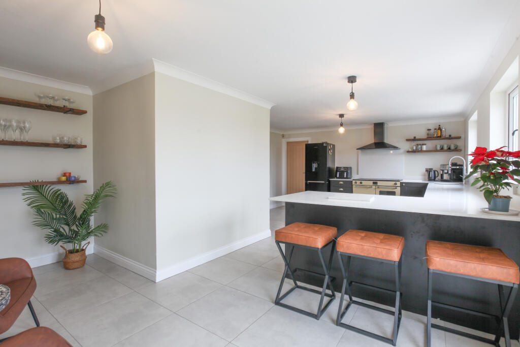 Additional property image - Braintree Road, Felsted, CM6