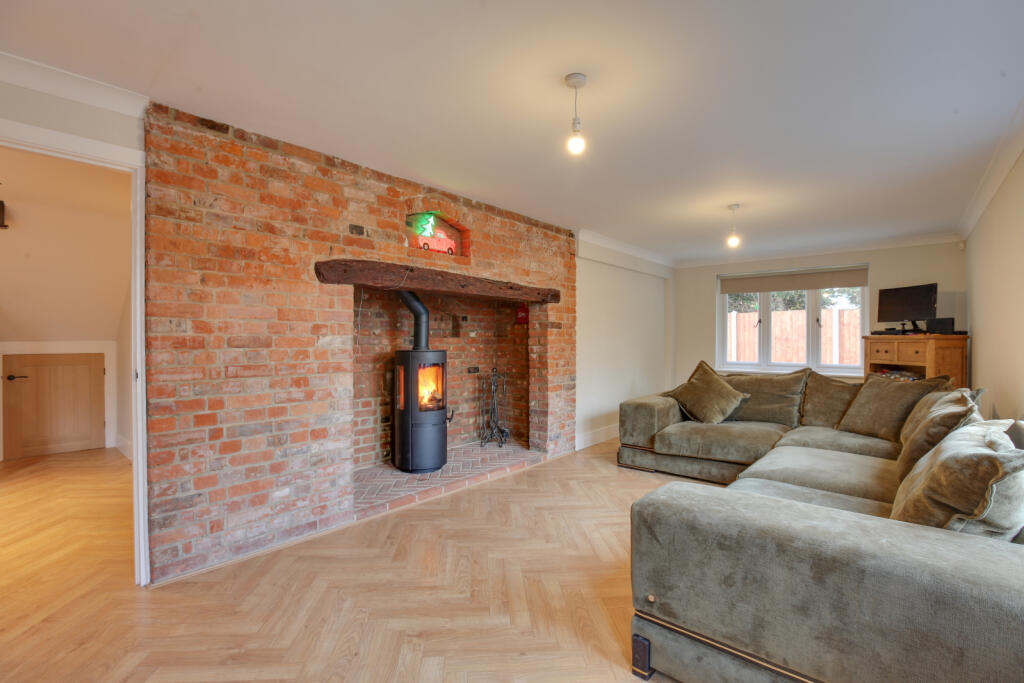 Additional property image - Braintree Road, Felsted, CM6