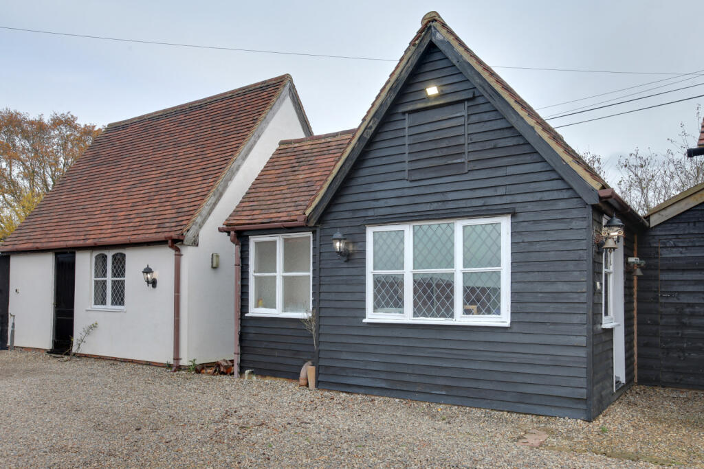 Additional property image - Braintree Road, Felsted, CM6