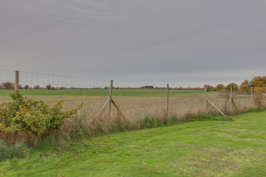 Additional property image - Braintree Road, Felsted, CM6