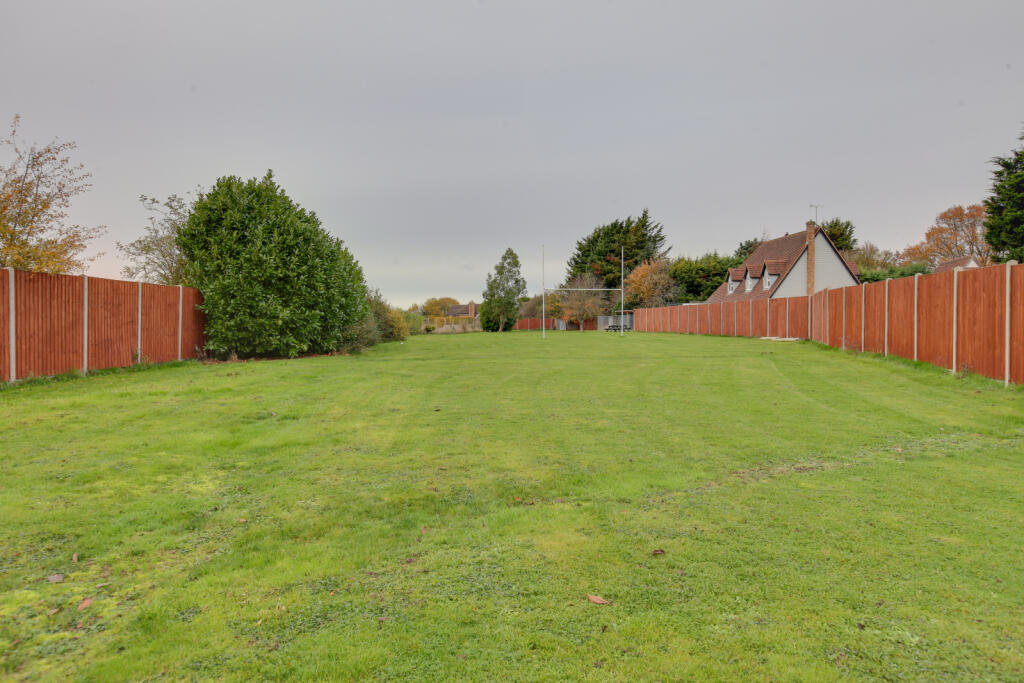 Additional property image - Braintree Road, Felsted, CM6