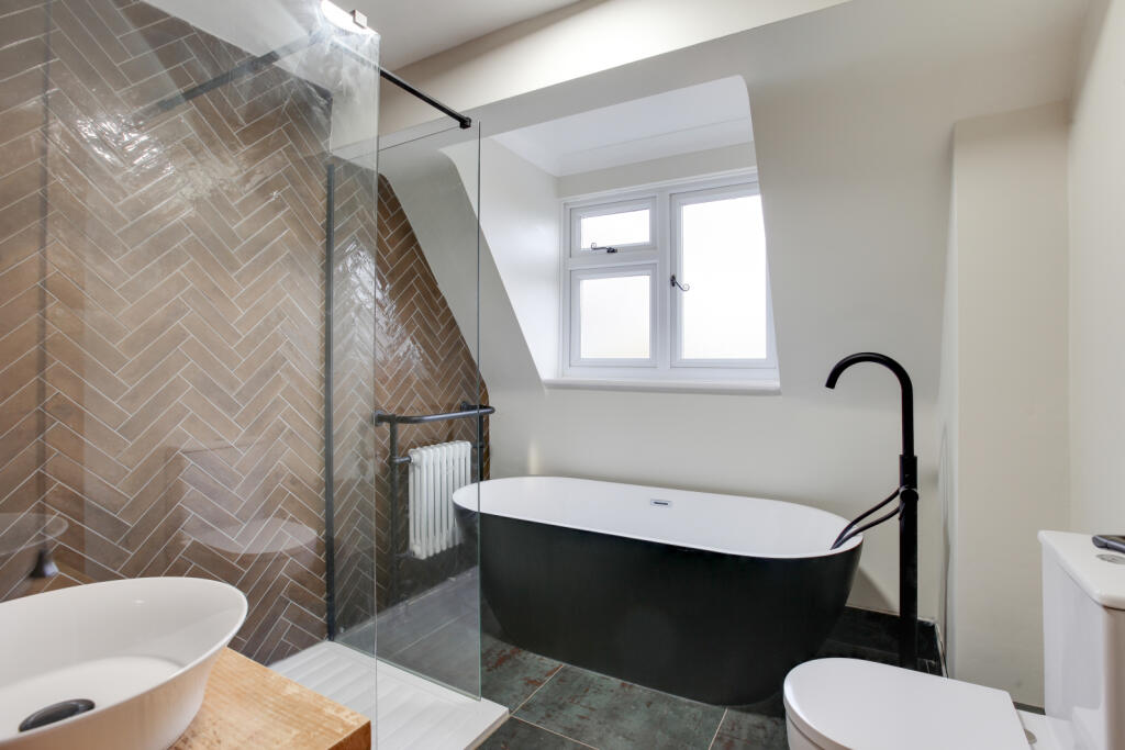 Additional property image - Braintree Road, Felsted, CM6