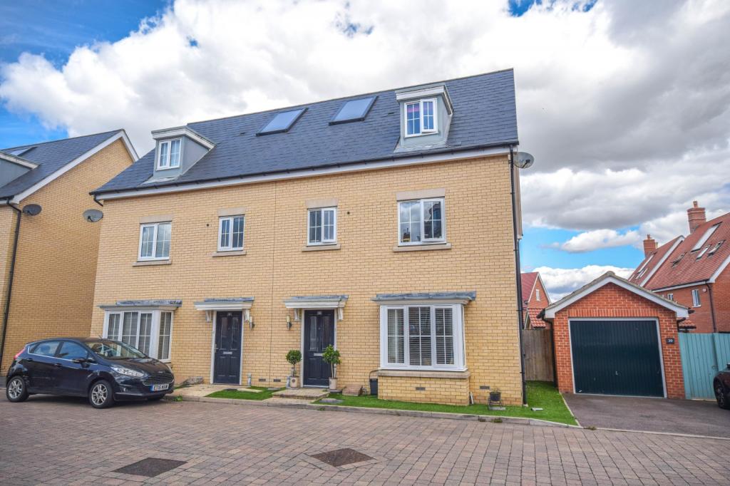 4 bedroom semidetached house for sale in Hampton Road, Little Canfield