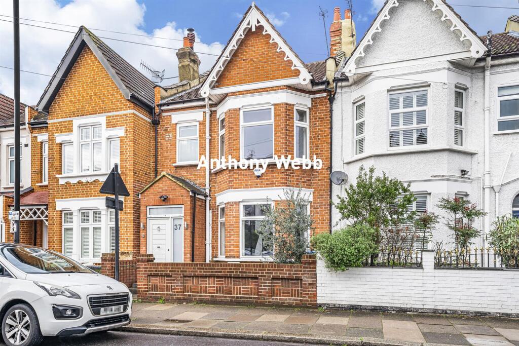 Main image of property: Tottenhall Road, Palmers green, N13